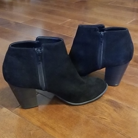 Heeled booties - Picture 2 of 4